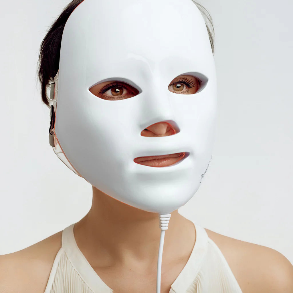 LumiGlow Mask™ – Strahlende Haut